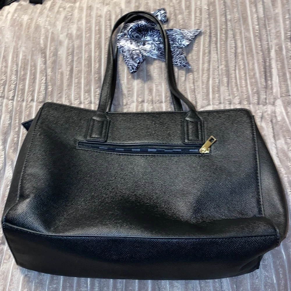 London fog black bag shoulder bag with ribbon multi pocket medium size​​​